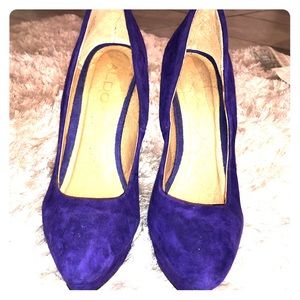 Suede pumps